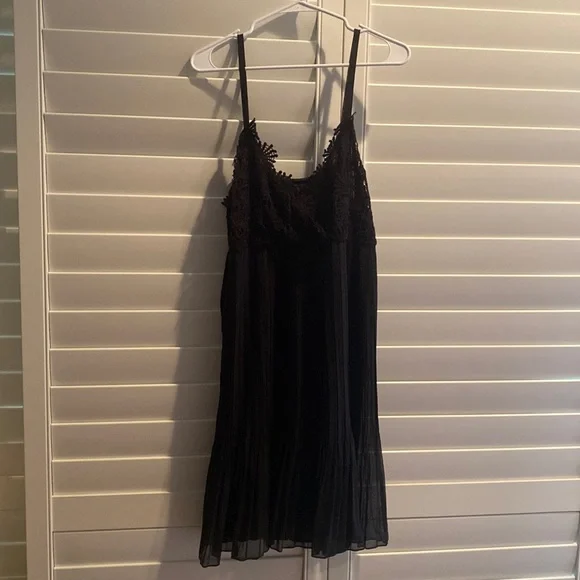 Forever 21 | Dresses | Crochet Top Dress With Pleated Bottom | Poshmark